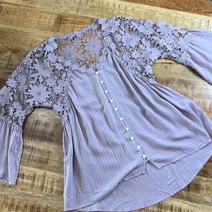 Purple Lace top, woman’s size sm.